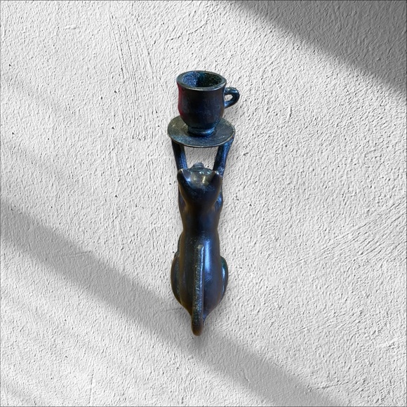 Vintage CAT IRON with teacup candle holder - Picture 6 of 7